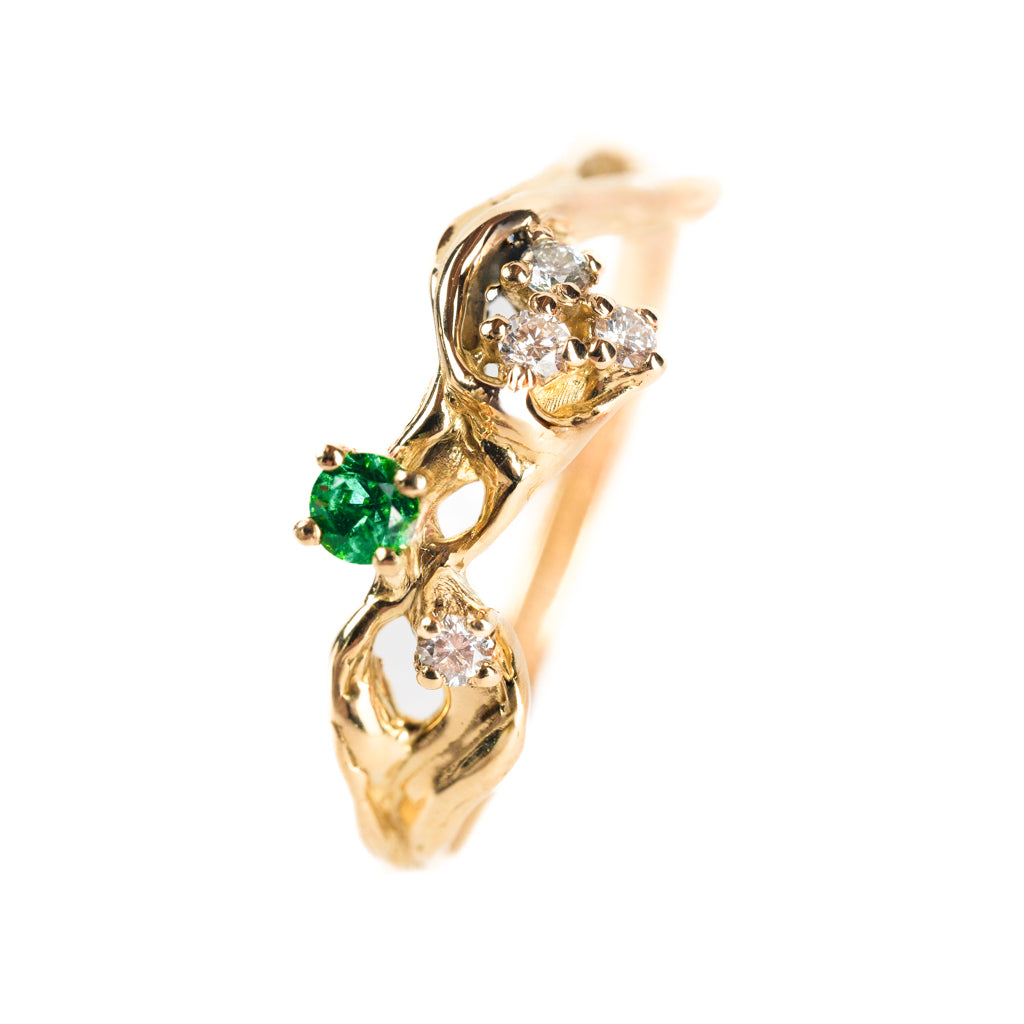 NEXUS LUMINIS: Intrecci di luce con SMERALDO e DIAMANTI