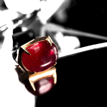 ANELLO LOVE - ORO 750 - TORMALINE RUBELLITE CABOCHON NATURALE